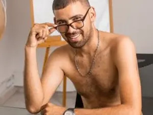 Play uncensored clip titled Magnusjafar, 26 years old, brunette hair male