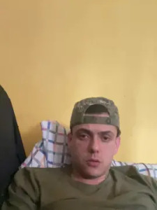 View this uncut clip titled Andrestechh, 25 years old, male