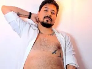View this uncut scene named DavidEvans, 25 years old, brown hair male