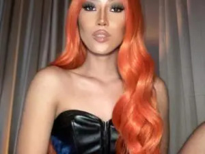 Play this complete clip named MsElly, trans