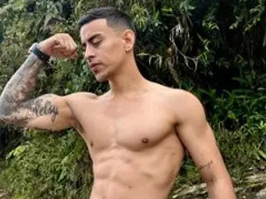 Play the uncut movie of Ottobreymann19, 24 years old, brunette hair male