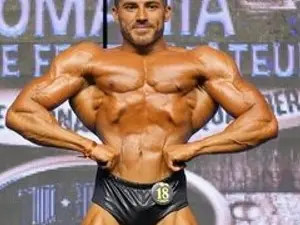 View this complete clip named HardMusclesXXX, 25 years old, brunette hair male