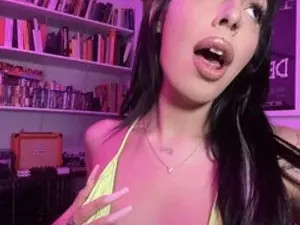 Enjoy watching this uncensored clip titled MilliQuinzel, 22 years old, brunette hair trans