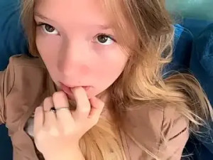 View this uncut movie called Sweet_horizon Cam porn model from stripchat