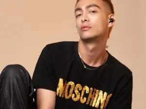 Enjoy watching the full clip titled JetMonyGold, 18 years old, brunette hair male