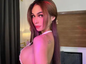 Play complete video titled AnaSamson, 23 years old, brown hair trans