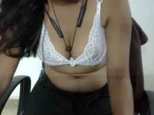 View this HD clip named Cutybeautty Cam porn model from dscgirls