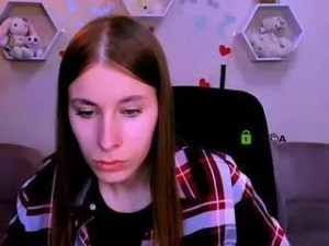 Play the full clip of Zoe-wind Cam porn model from camsoda