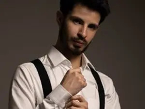 Play HD scene named LiamLuxe, 24 years old, brunette hair male