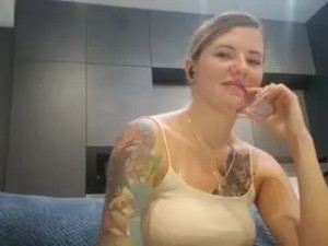 Enjoy watching full movie called Jacklynmieth Cam porn model from camsoda