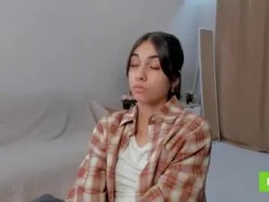 Play HD clip of Labubaby Cam porn model from chaturbate