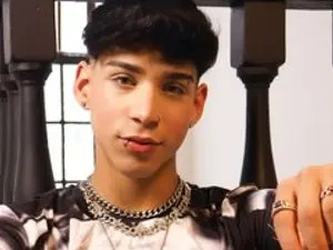 Watch the hardcore video of DarkBoy26, 19 years old, brunette hair male