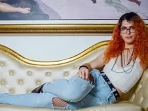 Play this hardcore video of Alice_Bathoty, 21 years old, colored hair trans