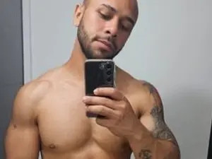 Enjoy watching the full scene named Elian_R, 27 years old, brunette hair male