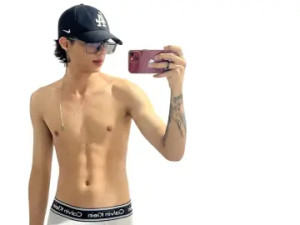 Play hardcore movie named ChristianLeone, 18 years old, brunette hair male