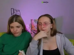 Watch uncensored scene of Ruby_lay Cam porn model from chaturbate