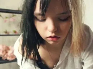 Enjoy watching this HD scene of Mandieeveler Cam porn model from camsoda