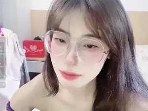 Stream the hardcore clip named Yuanbao_a Cam porn model from stripchat