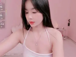 Enjoy watching uncensored scene titled Strawberry_loveee Cam porn model from chaturbate