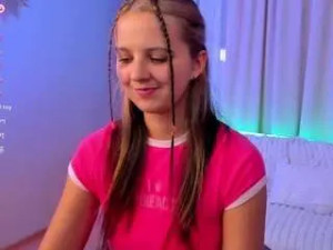 Stream the uncensored video titled Lisafluffy Cam porn model from camsoda