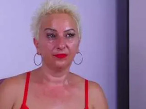 Watch the uncut movie named Evecrimson Cam porn model from camsoda