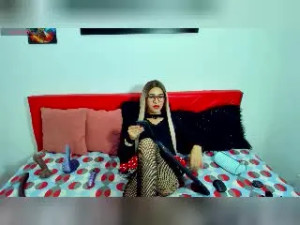 View the hardcore clip of CatalinaCastro, brown hair trans