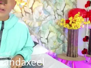 Watch this uncut scene named Lunaandaxeel Cam porn model from chaturbate