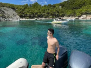 View the complete clip called HiHunter, 23 years old, brunette hair male