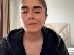 Stream the complete scene called Corlisssummerour Cam porn model from chaturbate