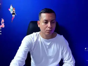 View this complete movie of Sahira_and_Zaid Cam porn model from stripchat