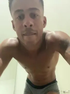 Stream this uncut video of magrinhoputo22, 21 years old, male