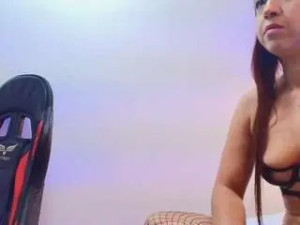 Enjoy watching the uncut clip of Pamelatiina Cam porn model from camsoda