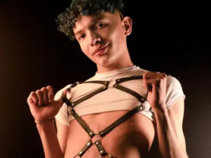 Stream the hardcore video named Im_alejo, 18 years old, brown hair male