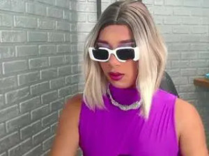 Play the full clip titled antonelaconnors, trans