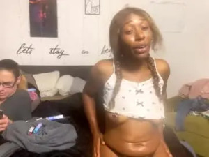 View the uncensored video of Sexycreamymama Cam porn model from chaturbate