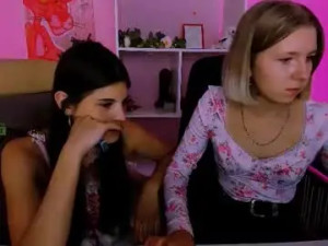 Play uncut clip named Gloria_bubble Cam porn model from chaturbate