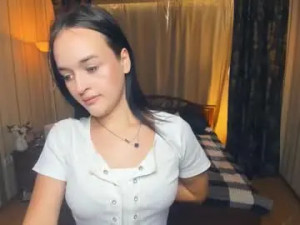 Play the uncut scene named Silvaflory Cam porn model from chaturbate