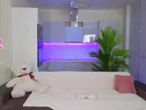 Stream complete clip of Anniebrower Cam porn model from chaturbate