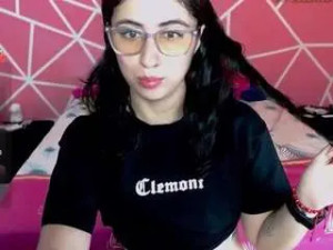 Stream the HD movie titled Valentina-12 Cam porn model from camsoda