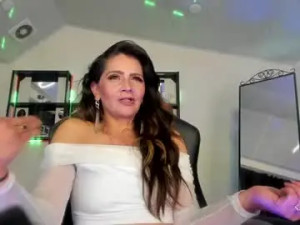 Watch the HD movie of Darkvelvetmistress Cam porn model from chaturbate
