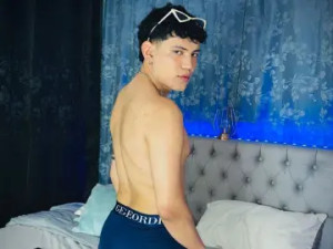 Play the hardcore scene titled AlexanderRamirez, 22 years old, brunette hair male