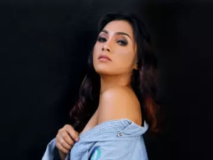 Enjoy watching this uncensored scene titled AthenaGrayTS, 28 years old, brown hair trans