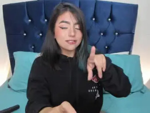 View the complete movie called Sammy_bunny1 Cam porn model from chaturbate