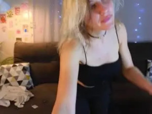 Watch the HD movie called Beverlyy_ Cam porn model from chaturbate