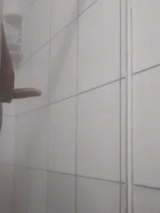 Play this uncut video called Colibriu, 19 years old, male