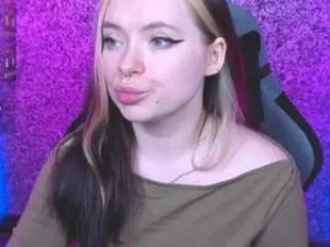 Stream this HD clip titled Carolinareaperr Cam porn model from camsoda