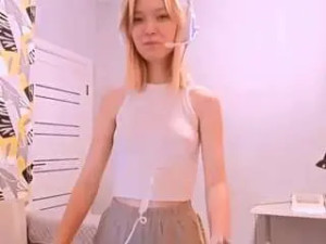 Enjoy watching the uncut video of Tiffanisteigerwald Cam porn model from camsoda