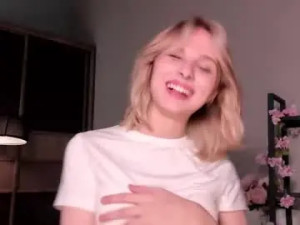 Watch the HD clip called Sheridanpotulski Cam porn model from chaturbate