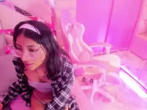 Stream the uncut movie called Sara_naomi Cam porn model from chaturbate