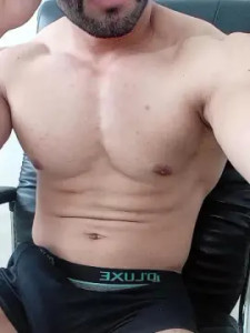 Play the hardcore scene titled Gusstavo2025, 28 years old, male